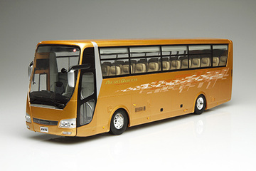 BUS-4 EX-1 1/32 三菱ふそうエアロクイーン スーパーハイデッカー(バスガイド&バス運転手フィギュア付き)