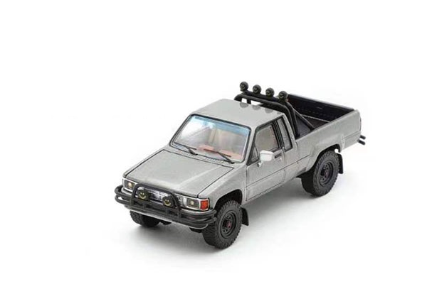 KS062-397 GCD 1/64 Toyota ハイラックス SR5 XTRA Cab 1985- (LHD) - グレー