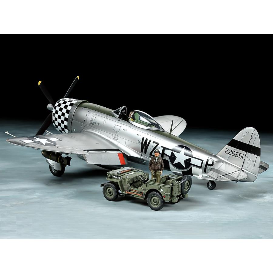 25214  1/48 リパブリック P-47D サンダーボルト 'バブルトップ'・1/4トン小型四輪駆動軍用車 セット