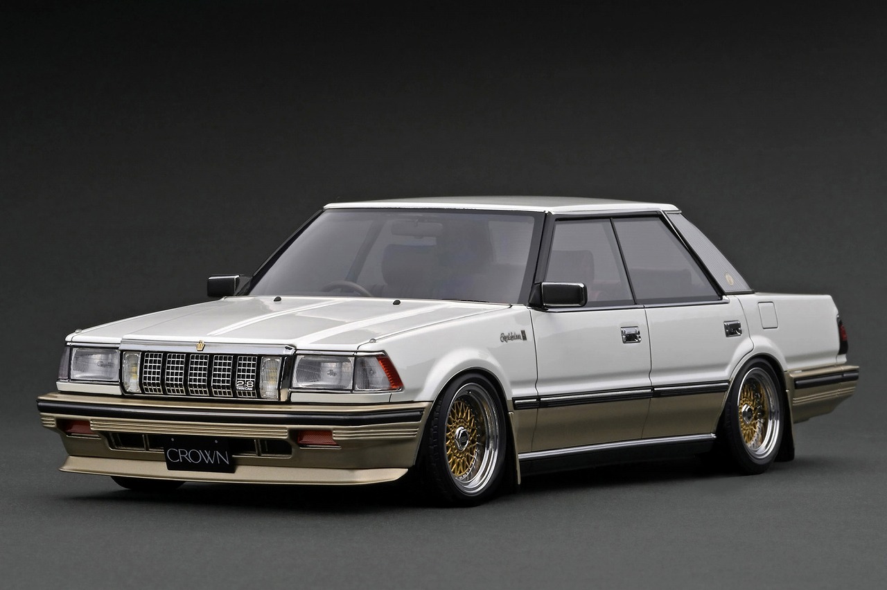 IG3826 IGモデル 1/18 Toyota Crown 3.0 Royal Saloon G (120)  Pearl White / Gold