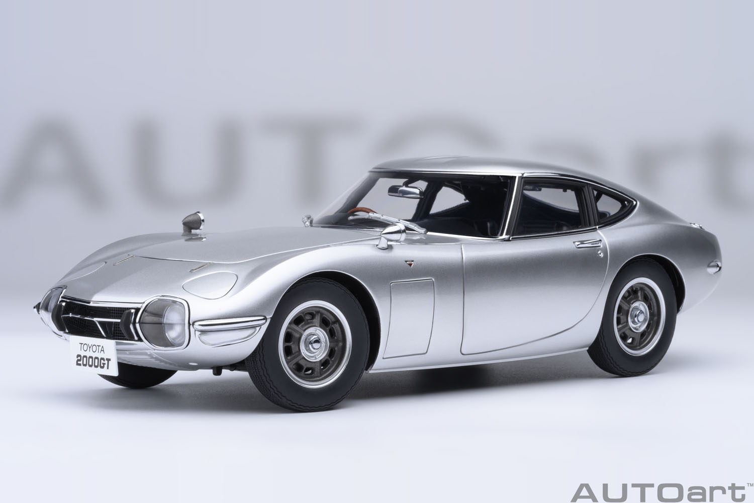 79548 1/18 トヨタ 2000GT 1967 (シルバー)