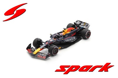 18S982 1/18 Oracle Red Bull Racing RB20 No.1 Winner Bahrain GP 2024 Max Verstappen