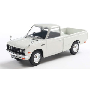 F43-174 FIRST 1/43 ダットサン 620/1800ホワイト