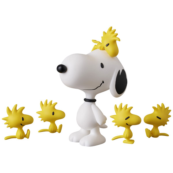 PEANUTS SERIES 19 Happiness is all your friends