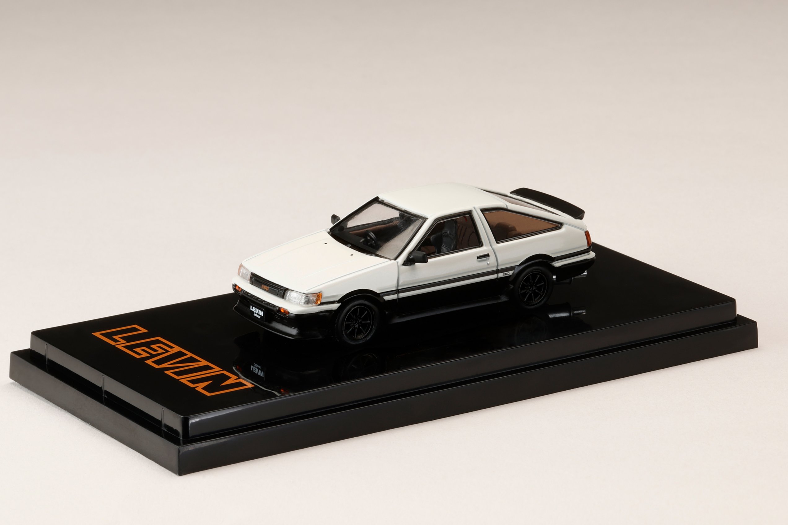 HJ643037CWK HJ64 1/64 Toyota COROLLA LEVIN AE86 3DOOR カスタムバージョン 1983 ホワイト/ブラック