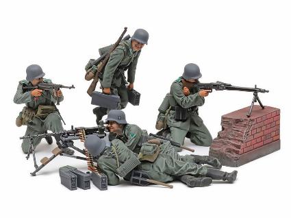 35386  1/35MM ドイツ機関銃チーム (大戦中期)