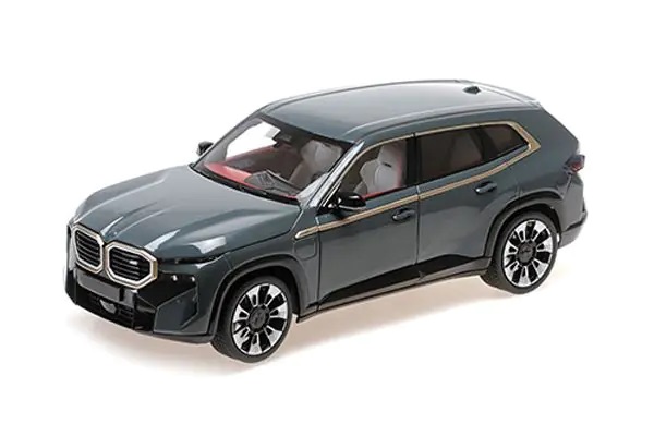 110023300 ミニチャンプス 1/18 BMW XM 2023 ケープヨークグリーンメタリック