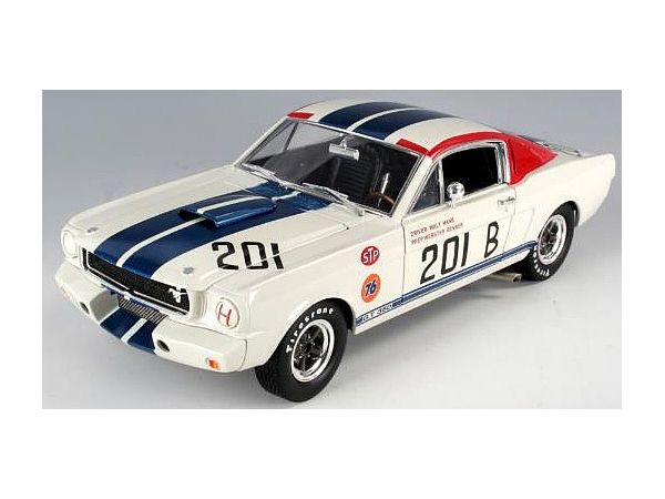 07716 ドイツレベル 1/24 1966 シェルビー GT 350R