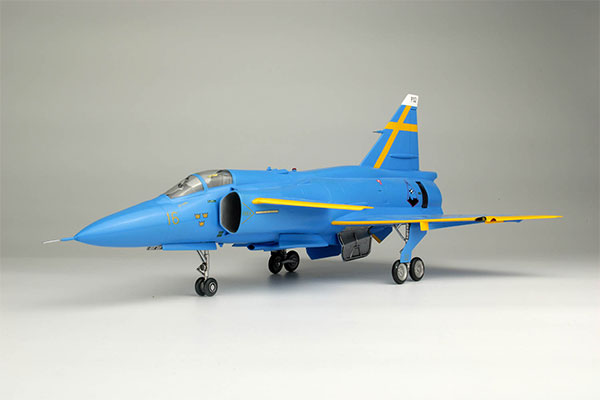 TPA-25 イタレリ 1/48 スウェーデン空軍 JA37 ヤクトビゲン  'ブルーピーター' スウェーデン空軍75周年記念塗装機