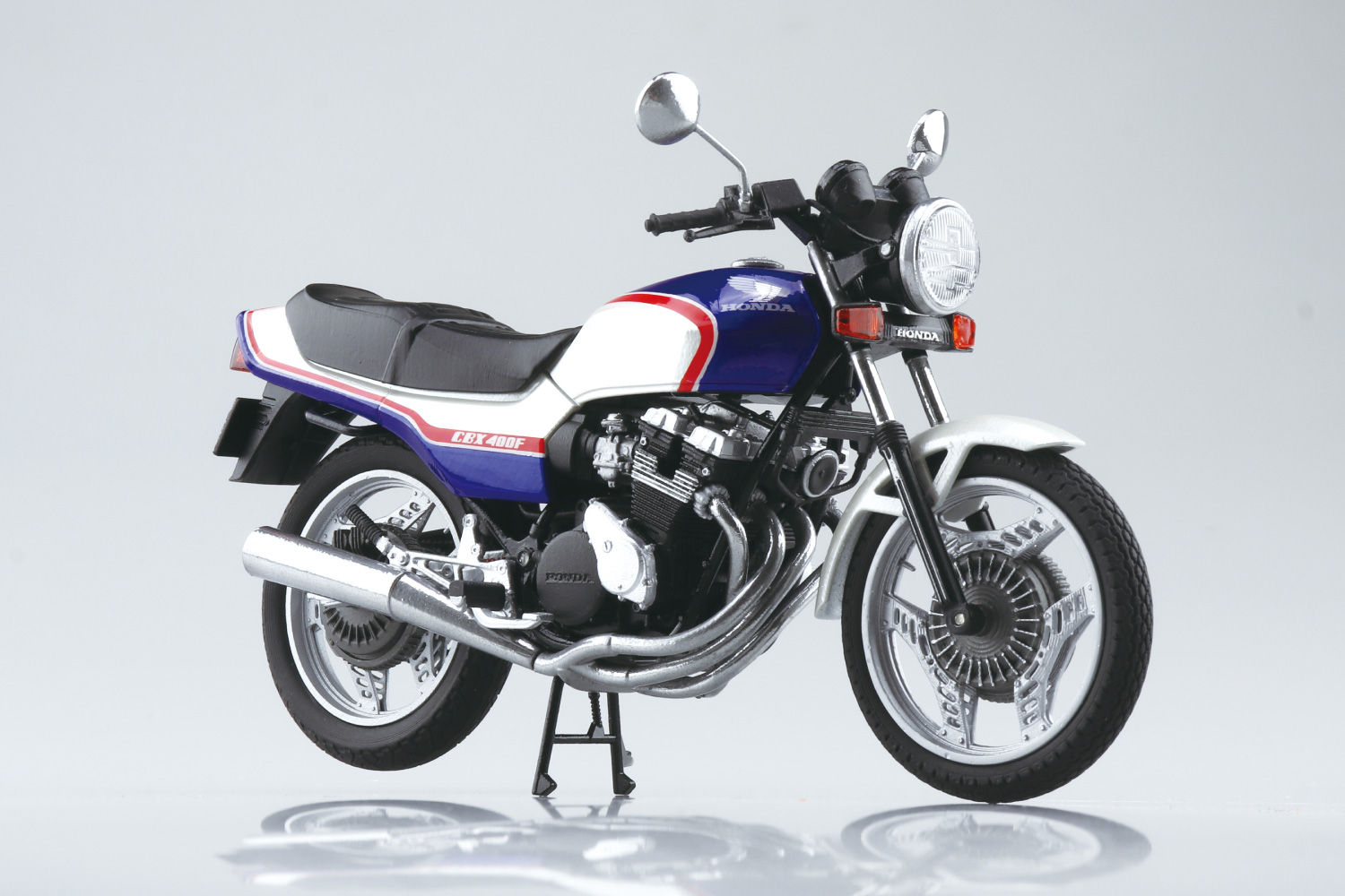 111598 1/12 完成品バイク Honda CBX400F パール/キャンディブルー
