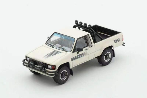 KS062-396 GCD 1/64 Toyota ハイラックス SR5 XTRA Cab 1985- (LHD) - オフホワイト