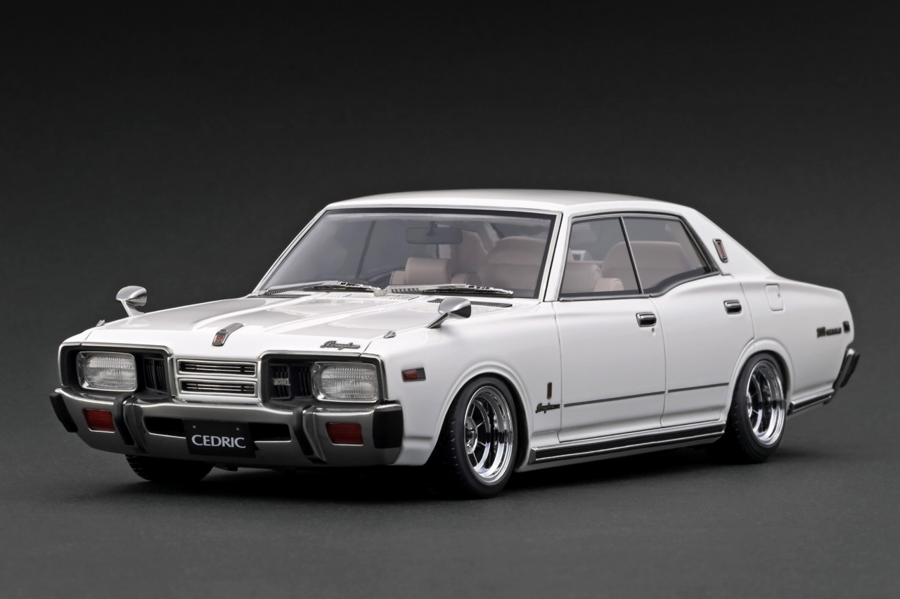 IG3561 IGモデル 1/18 Nissan Cedric Brougham (330)  White