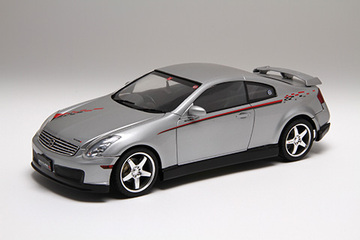 ID-1004 1/24 ニッサンスカイラインクーペ350GT/ニスモ仕様(V35)ニスモ40周年組立式ケース付き