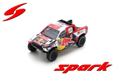 18S317 1/18 TOYOTA HILUX No.200 Winner Dakar 2023 N. Al-Attiyah ? M. Baumel