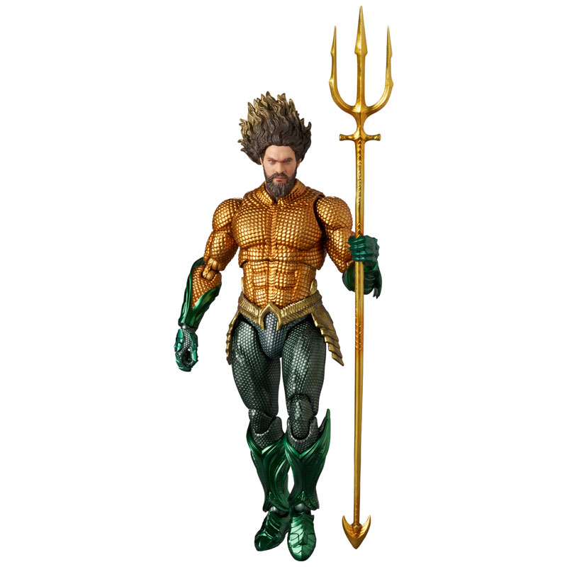 MAFEX AQUAMAN(GOLD & GREEN SUIT)