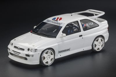 TOP43031A TOP MARQUES 1/43 エスコート RS コスワース 2017 ホワイト フーニガン
