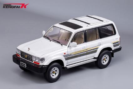 TK-KF032-1 KENGFAI 1/18 Toyota Land Cruiser VX-R (LC80) White