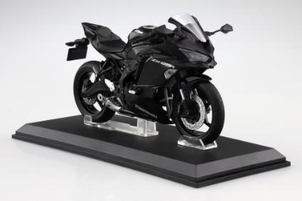 109717 1/12完成品バイク KAWASAKI Ninja ZX-25R メタリックスパークブラック